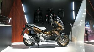 Wujud New ADV 160 Ketempelan Aksesori Resmi