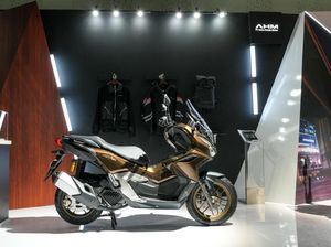 Wujud New ADV 160 Ketempelan Aksesori Resmi Wujud New ADV 160 Ketempelan Aksesori Resmi