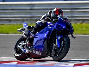 Hasil Tes Motor MotoGP Yamaha: Ini Perbandingan Mesin V4 dan Inline Hasil Tes Motor MotoGP Yamaha: Ini Perbandingan Mesin V4 dan Inline