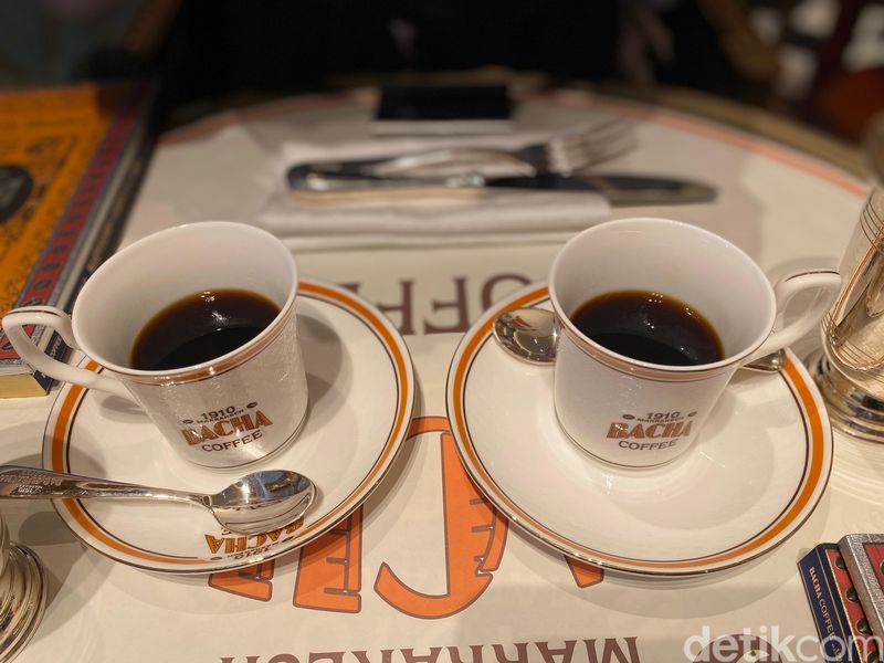 Bacha Coffee, coffee shop asal Maroko yang punya sajian kopi enak dan 'coffee room' baru di Plaza Indonesia.