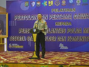 Ditlantas Polda Metro Latih Ratusan Ojol Pertolongan Pertama Gawat Darurat Ditlantas Polda Metro Latih Ratusan Ojol Pertolongan Pertama Gawat Darurat