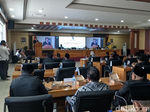 DPRD Ketok Perubahan KUA-PPAS 2025, Anggaran Belanja NTB Naik Rp 264 Miliar DPRD Ketok Perubahan KUA-PPAS 2025, Anggaran Belanja NTB Naik Rp 264 Miliar