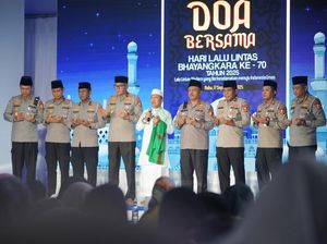 Ustad Dasad Latif Ajak Masyarakat Dukung Transformasi Polantas Sebagai Garda Terdepan Polri Ustad Dasad Latif Ajak Masyarakat Dukung Transformasi Polantas Sebagai Garda Terdepan Polri
