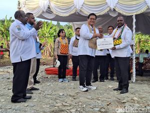 Kementrans Salurkan Rp 10,4 M untuk 2 Kawasan Transmigran di Papua Barat Kementrans Salurkan Rp 10,4 M untuk 2 Kawasan Transmigran di Papua Barat