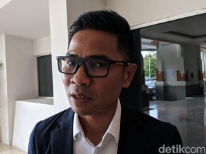 Warga Tanam Pisang, DPRD Desak Jalan Kediri-Kuripan Masuk Prioritas APBD 2026