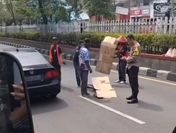 Viral Lansia Terkapar Ditutup Kardus di Jalanan Semarang, Ternyata Korban Laka