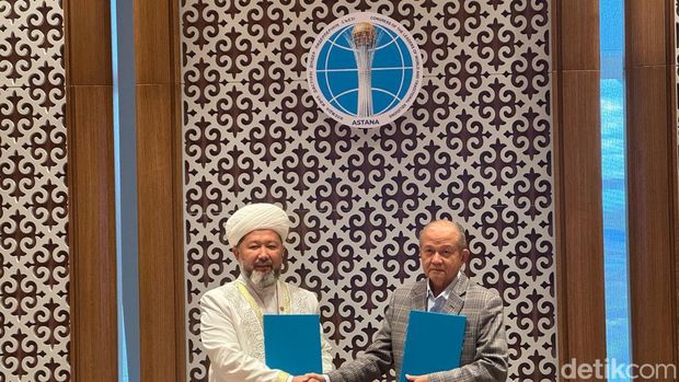 Majelis Ulama Indonesia (MUI) dan Grand Mufti Kazakhstan (Naurizbay Haji Taganuly) sepakat memperkuat kerja sama di sejumlah bidang. (Yogi Ernes/detikcom)