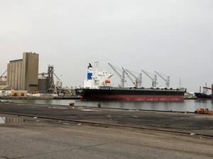 Makin Panas! Israel Bombardir Pelabuhan Yaman yang Dikuasai Houthi Makin Panas! Israel Bombardir Pelabuhan Yaman yang Dikuasai Houthi
