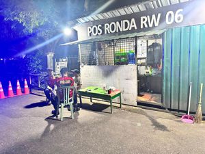 Polresta Pekanbaru Patroli Jaga Malam Bareng Satkamling Polresta Pekanbaru Patroli Jaga Malam Bareng Satkamling