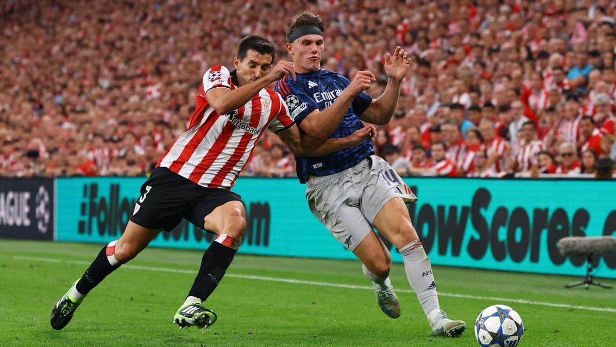 Viktor Gyokeres (kanan) di laga Athletic Bilbao vs Arsenal. (Foto: REUTERS/Albert Gea)