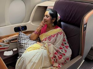 Cuma gegara Hiasan Bunga di Kepala, Aktris India Didenda Rp 21,8 Juta Cuma gegara Hiasan Bunga di Kepala, Aktris India Didenda Rp 21,8 Juta