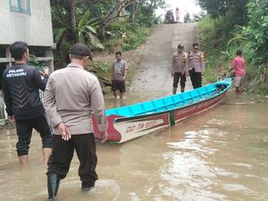 Curah Hujan Tinggi, Beberapa Desa di Tanah Pinoh Melawi Terendam Banjir