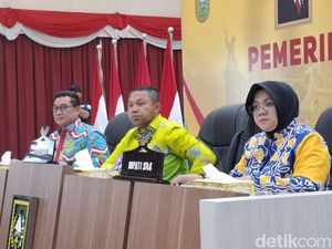 Bupati Siak Ungkap Jalan Rusak Imbas Truk ODOL, Ada Angkutan Kayu-CPO Bupati Siak Ungkap Jalan Rusak Imbas Truk ODOL, Ada Angkutan Kayu-CPO