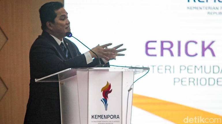 Erick Thohir mengatakan dirinya menahkodai Kemenpora sebagai pengayom, yang merangkul semua pihak.