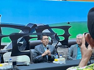 Ketua Komisi XI DPR Pastikan Penarikan Rp 200 T dari BI Sudah Sesuai Aturan Ketua Komisi XI DPR Pastikan Penarikan Rp 200 T dari BI Sudah Sesuai Aturan