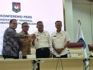 Kemendagri Sebut Pencopotan Kepsek oleh Walkot Prabumulih Tak Sesuai Aturan Kemendagri Sebut Pencopotan Kepsek oleh Walkot Prabumulih Tak Sesuai Aturan