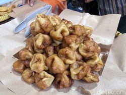 Mencicip Kontol Kejepit di Keramaian Pasar Kangen Jogja