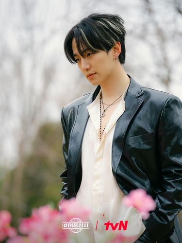 Lee Jun Ho kembali dengan drama Korea baru di 2025 berjudul Typhoon Family.