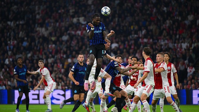 AMSTERDAM, NETHERLANDS - SEPTEMBER 17:  Marcus Thuram of FC Internazionale scores the goal the UEFA Champions League 2025/26 League Phase MD1 match between AFC Ajax and FC Internazionale Milano at Johan Cruijff Arena on September 17, 2025 in Amsterdam, Netherlands. (Photo by Mattia Pistoia - Inter/Inter via Getty Images)