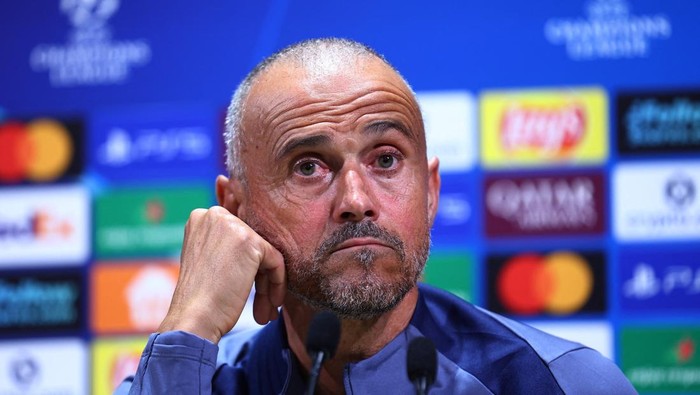 Soccer Football - UEFA Champions League - Paris St Germain Press Conference - Campus Paris St Germain, Poissy, France - September 16, 2025 Paris St Germain coach Luis Enrique during a press conference REUTERS/Abdul Saboor