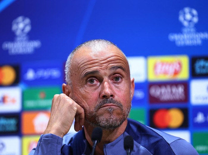 Soccer Football - UEFA Champions League - Paris St Germain Press Conference - Campus Paris St Germain, Poissy, France - September 16, 2025 Paris St Germain coach Luis Enrique during a press conference REUTERS/Abdul Saboor
