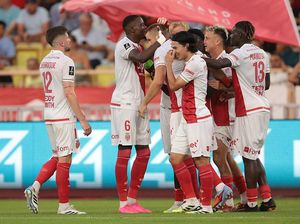 Pemain Monaco Buka Baju Cuma Pakai Celana Dalam, AC Pesawatnya Mati! Pemain Monaco Buka Baju Cuma Pakai Celana Dalam, AC Pesawatnya Mati!