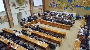 Baleg DPR-Pemerintah Sepakat Revisi UU Polri Masuk Prolegnas Prioritas