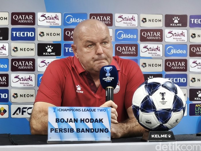 Pelatih Persib Bandung Bojan Hodak