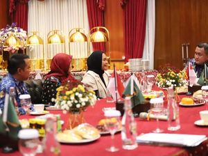 Bupati Bogor Harap Prestasi Sutradara Film Mama Jo Bisa Menginspirasi Bupati Bogor Harap Prestasi Sutradara Film Mama Jo Bisa Menginspirasi