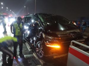 Kronologi Kecelakaan Beruntun 6 Kendaraan di Tol Kemayoran, 5 Orang Terluka Kronologi Kecelakaan Beruntun 6 Kendaraan di Tol Kemayoran, 5 Orang Terluka