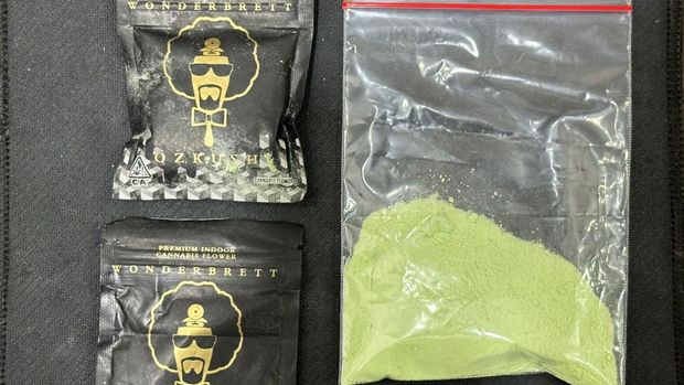 Polda Sumut menggagalkan penyelundupan 10 kg sabu yang dibawa PMI ilegal dari Malaysia, Kamis (11/9/2025).
