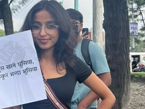 Gen Z Nepal Usai Gulingkan Pemerintah: Politisi Makin Kaya, Kami Menderita Gen Z Nepal Usai Gulingkan Pemerintah: Politisi Makin Kaya, Kami Menderita