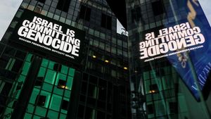 Seruan Boikot Sepak Bola Israel Menggema di Times Square AS