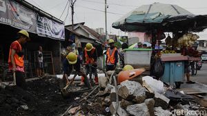 Trotoar Tanah Abang Direvitalisasi demi Kenyamanan Pejalan Kaki