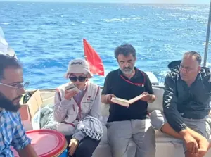 Wanda Hamidah Kabarkan Kondisi Kapal Usai Terdampar di Kelibia Wanda Hamidah Kabarkan Kondisi Kapal Usai Terdampar di Kelibia