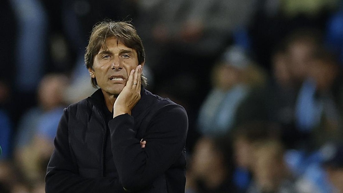 Antonio Conte jangan diragukan di Napoli. (Foto: Action Images via Reuters/Jason Cairnduff)