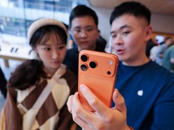 Video: Antrean Panjang Sambut iPhone 17 di Beijing