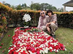 BCL dan Noah Nyekar ke Makam Ashraf: Kehangatamu Selimuti Kami BCL dan Noah Nyekar ke Makam Ashraf: Kehangatamu Selimuti Kami