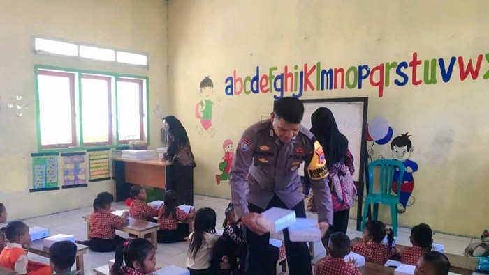 Bripka Hamzah 15 Tahun Membela Warga Pulau Terdepan Sulteng