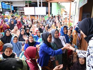 Uji Coba Digitalisasi Bansos di Banyuwangi, Dinilai Lebih Tepat Sasaran Uji Coba Digitalisasi Bansos di Banyuwangi, Dinilai Lebih Tepat Sasaran