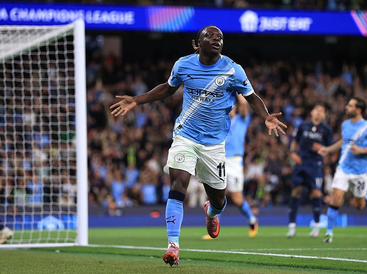 Jeremy Doku merayakan gol Manchester City ke gawang Napoli di Liga Champions. (Foto: Simon Stacpoole/Offside/Offside via Getty Images)