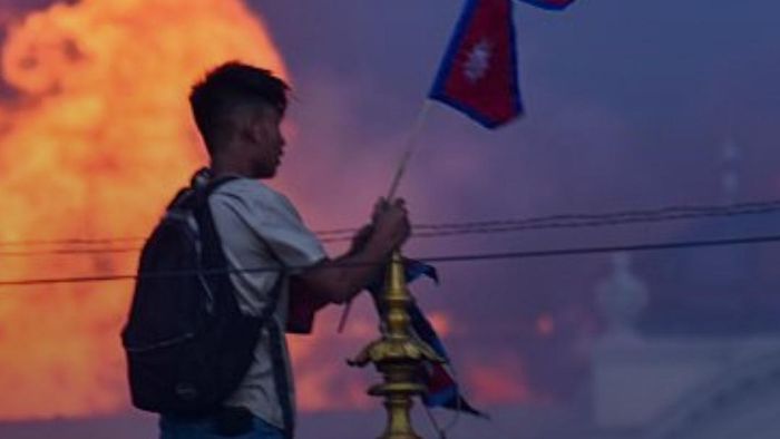 Video: Nepal Rusuh, Kok Mirip Demo di Indonesia?