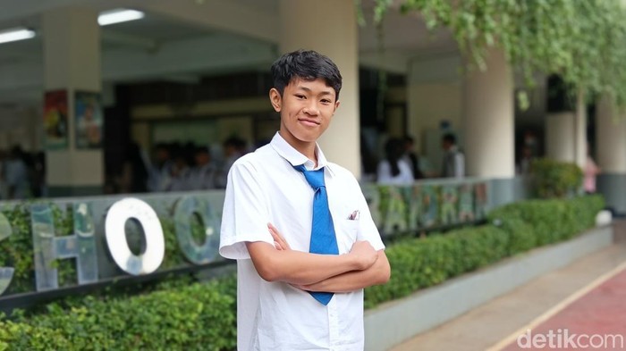 Impian Jadi Pilot, Raihan Belajar Terbang Langsung dari Ahlinya