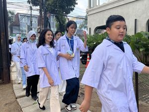 Kenalan dengan Profesi Programmer hingga Atlet, Begini Parents Day SMP Labschool Kebayoran Kenalan dengan Profesi Programmer hingga Atlet, Begini Parents Day SMP Labschool Kebayoran