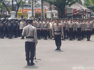 1.200 Personel Gabungan Kawal Demo Warga Pati Hari Ini 1.200 Personel Gabungan Kawal Demo Warga Pati Hari Ini