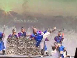 Video: Keseruan Nonton Pertunjukan Non Verbal Flying Korea