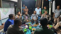 Polisi dan Warga Ronda Jaga Malam di Satkamling Sentajo Raya Kuansing