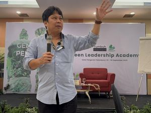 Prof Robet di Green Leadership Academy: Masyarakat Adat Adalah Translator Alam