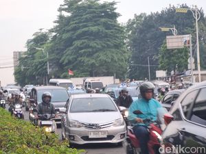 1 Lajur Tol Digratiskan, Begini Situasi Lalin TB Simatupang Sore Ini