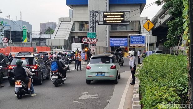 Situasi Jalan TB Simatupang, Jaksel, Jumat (19/9/2025).